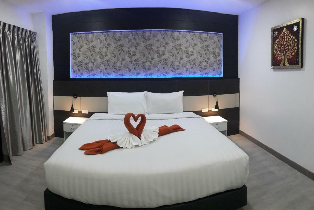 Heaven Apartments Patong Buitenkant foto