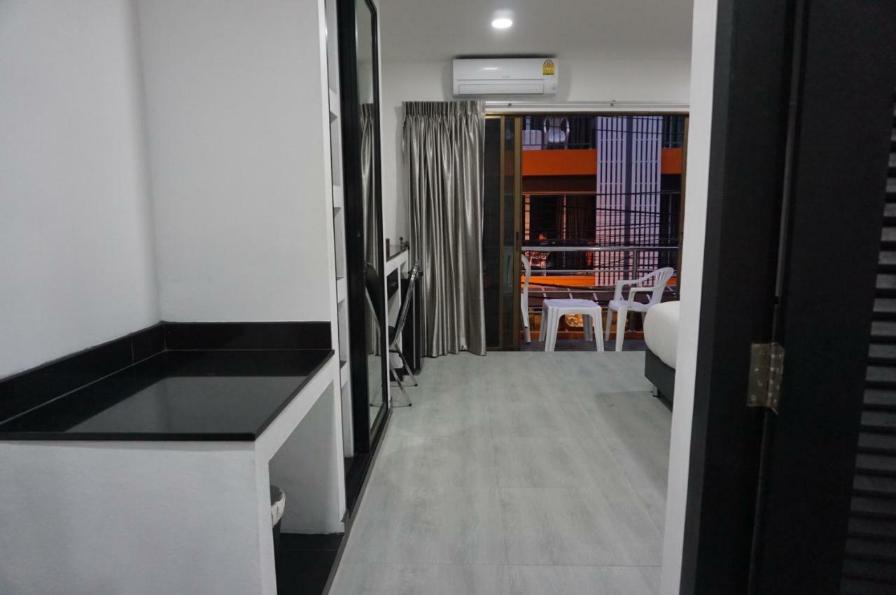 Heaven Apartments Patong Buitenkant foto